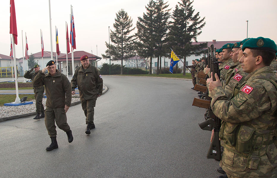 General Commenda and COM EUFOR inspect the Honour Guard consisting of Austrian and Turkish troops