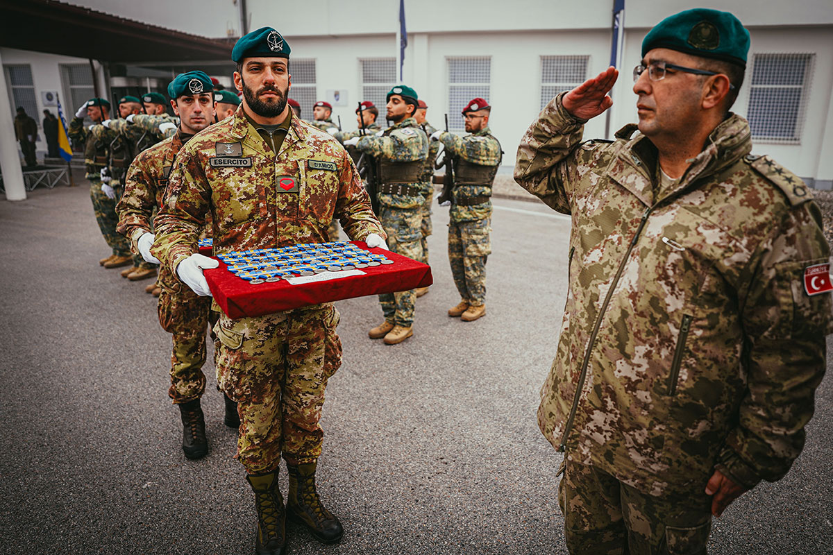 Medal parade in Camp Butmir